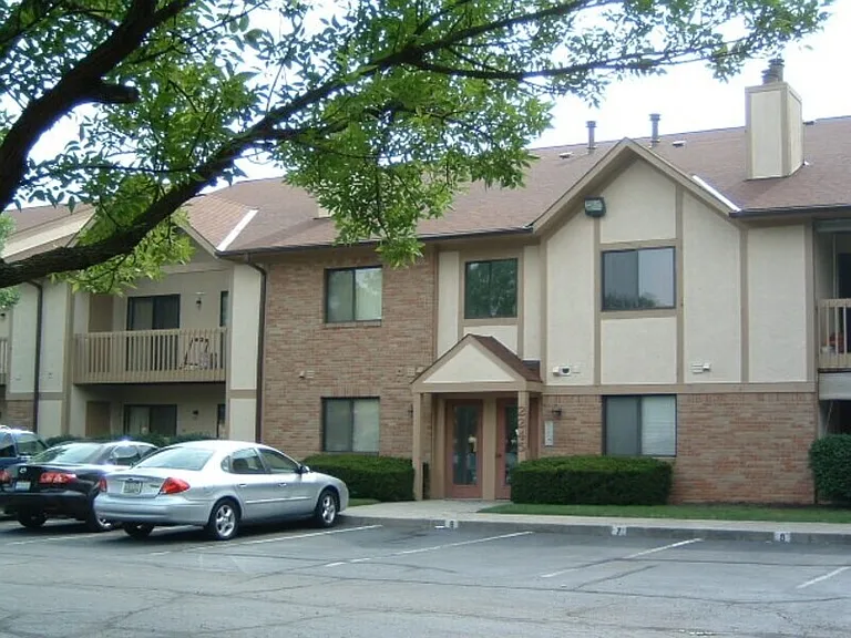 2245 Hedgerow Rd #B — Photo 9