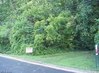 Gifford Rd, Amherst, OH 44001