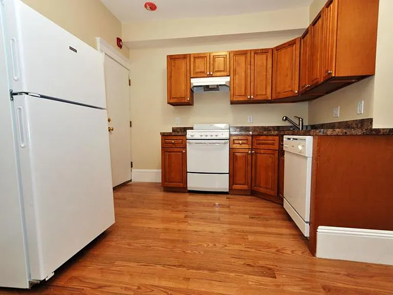 883 Huntington Ave #83 — Photo 11