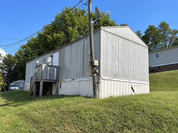 210 Lewis St, Columbia, TN 38401