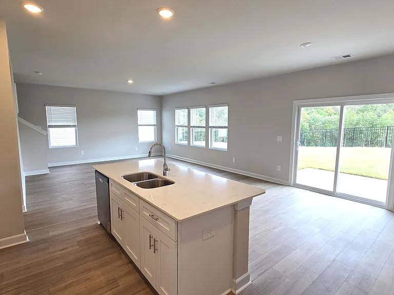 541 Cozy Bluff Rd — Photo 18