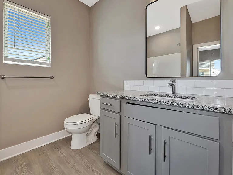 Primary bedroom ensuite bathroom