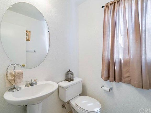 3rd image of 13745 Hanford Ct