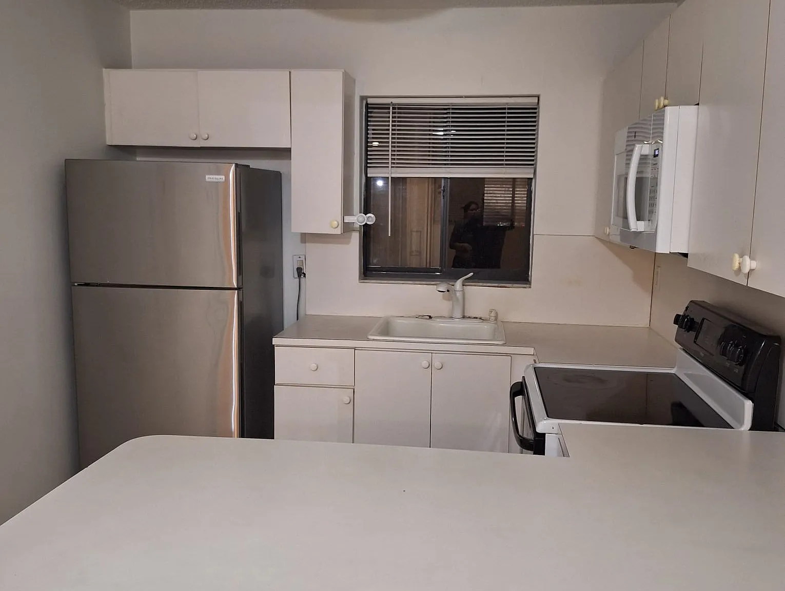 2 bed, 1.5 bath, 674 sqft, $2,050 — Photo 1
