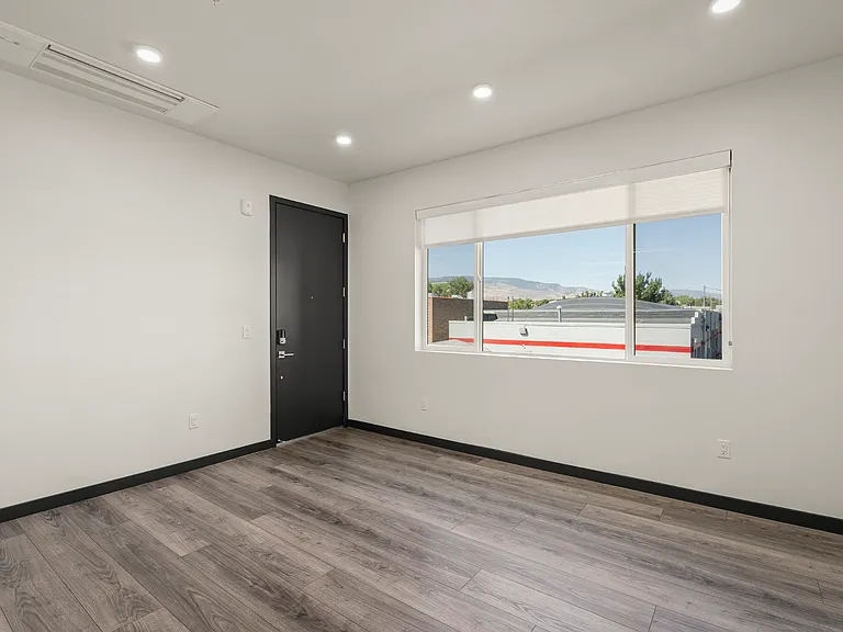 320 Grand Canyon — Photo 17