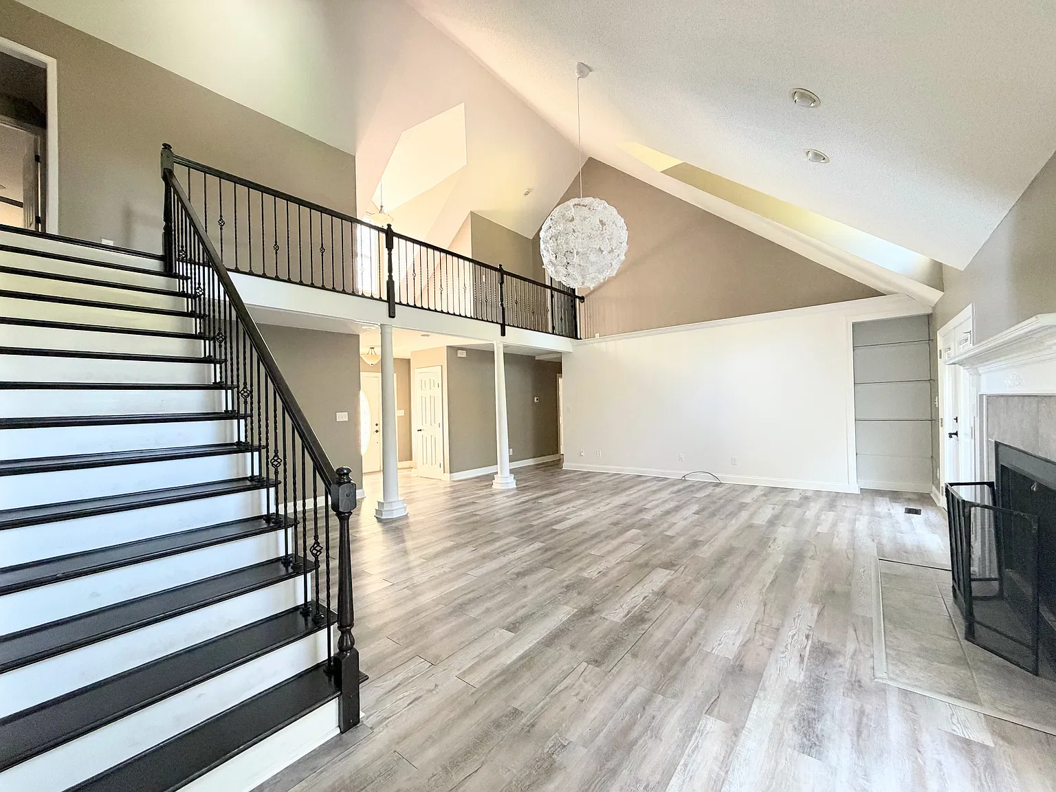 4 bed, 2640 sqft, $2,800 — Photo 2