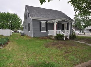 220 Cherry St, Red Bud, IL 62278