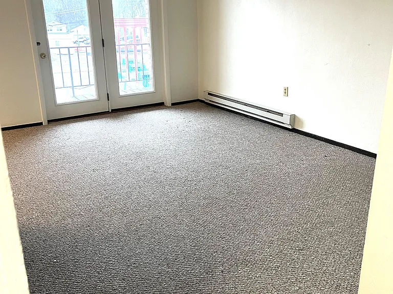 306 Harvey Ave #4 — Photo 2