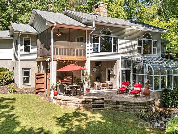 3rd image of 91 Island View Ct