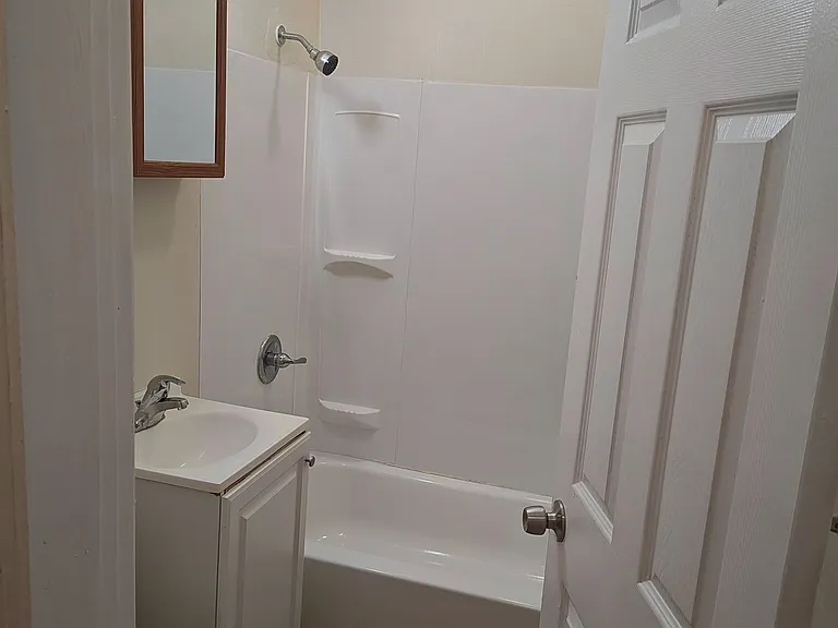 116 Houseworth St — Photo 12