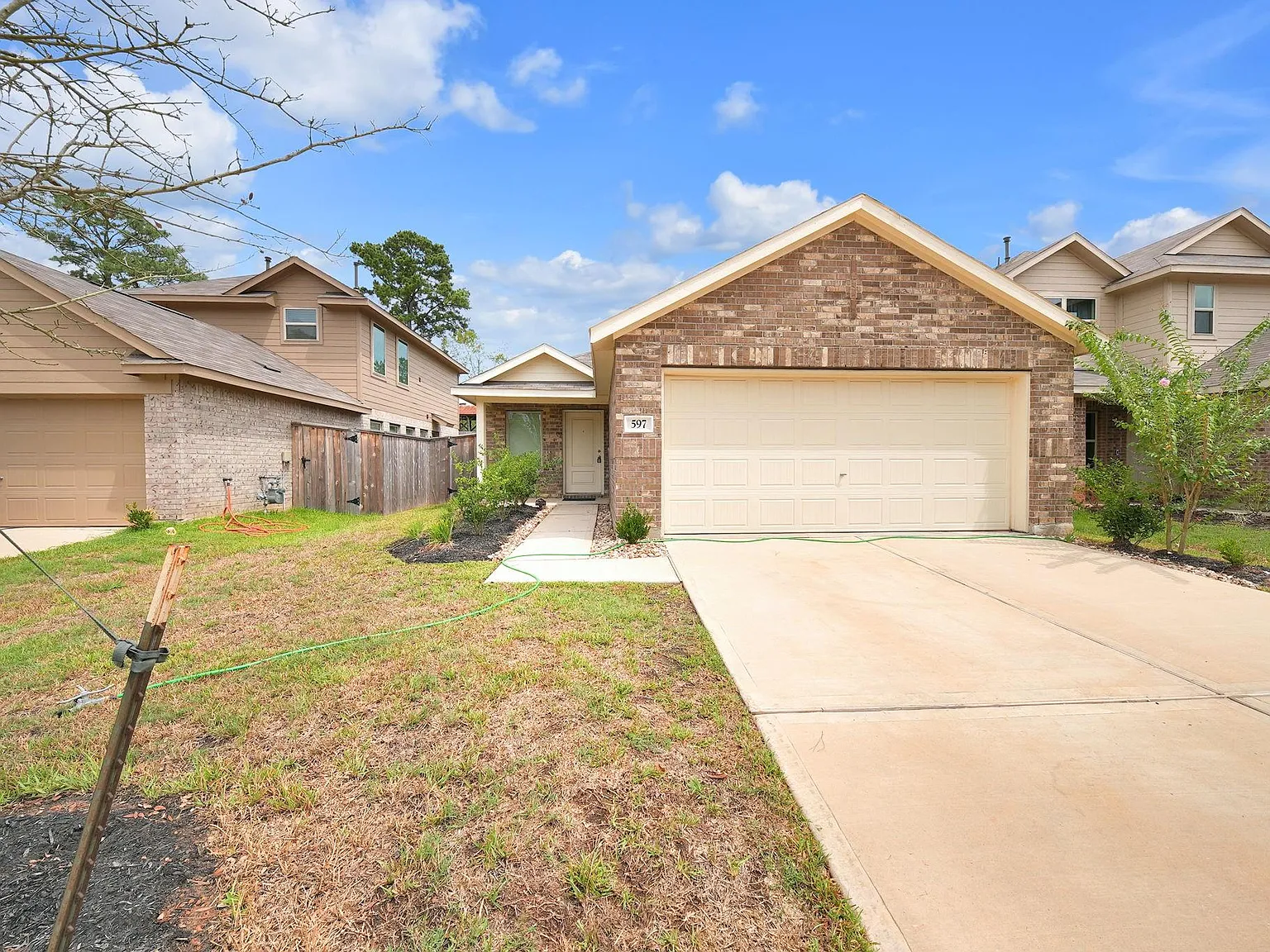 3 bed, 2.0 bath, 1470 sqft, $1,750 — Photo 1