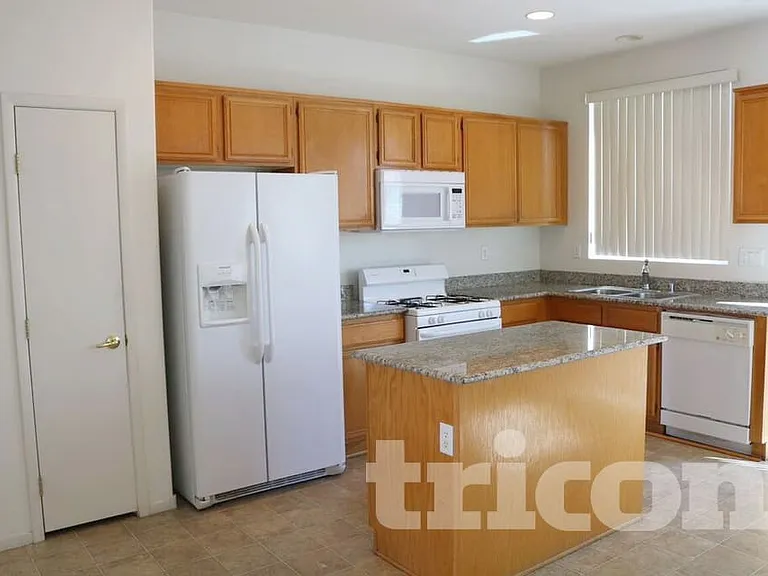 5616 Deer Run Ct — Photo 2