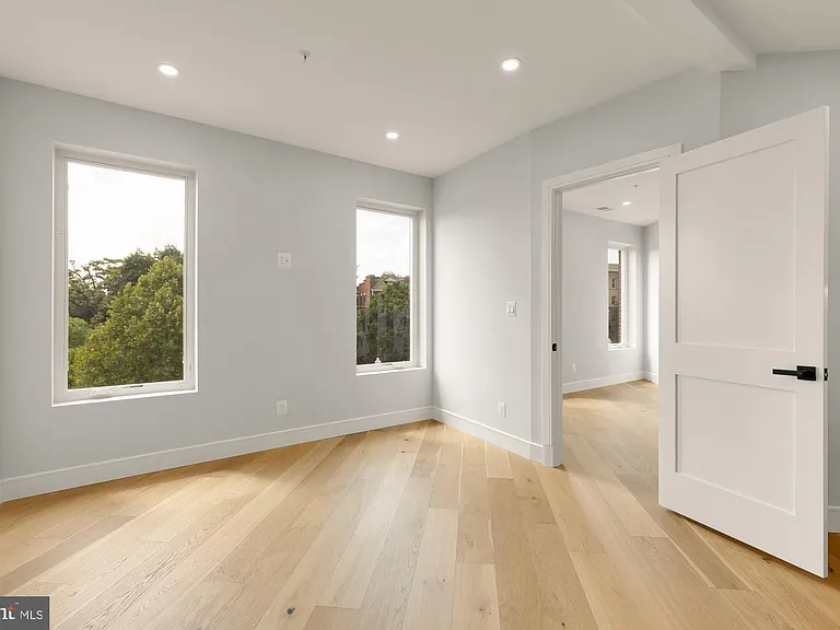3215 Mount Pleasant St NW #203 — Photo 6