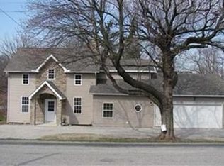 7227 Akron Rd, Sterling, OH 44276