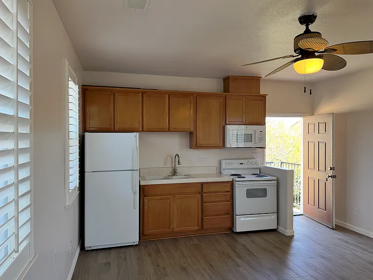 606 Leah Ln — Photo 21