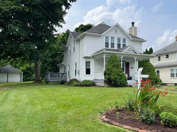 49 Orchard St, North Chili, NY 14514