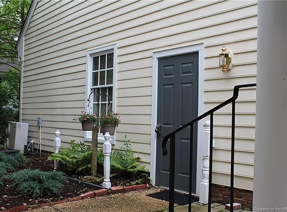 2nd image of 176 Alwoodley