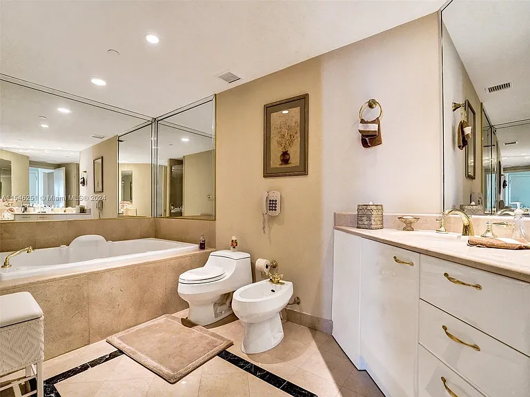 199 Ocean Lane Dr #901 — Photo 12