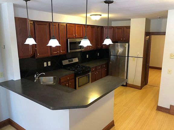 4th image of 4221 Nicollet Ave S #2