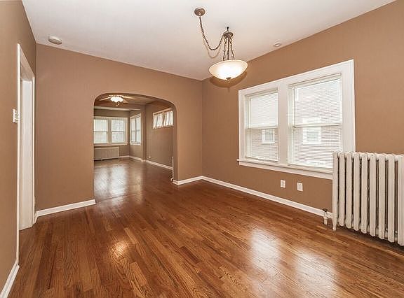3rd image of 1046 Hollywood Ave