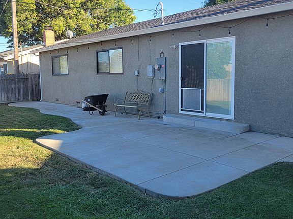 3rd image of 940 Rolling Green Dr