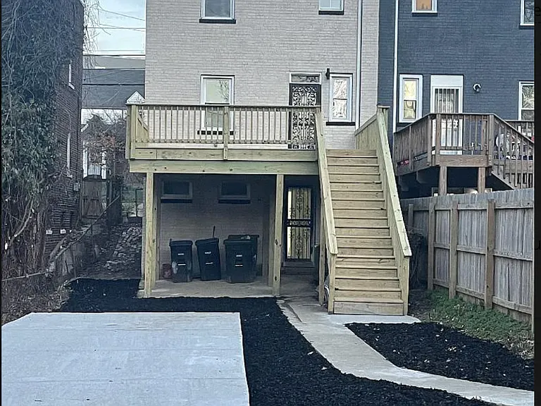 246 Division Ave NE — Photo 41