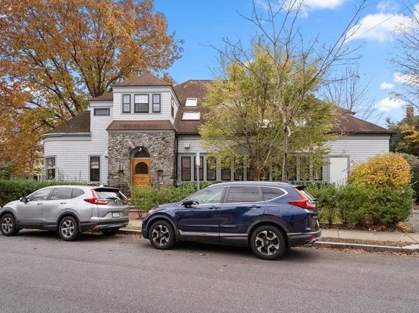 18 Erie Ave #2, Newton Highlands, MA 02461