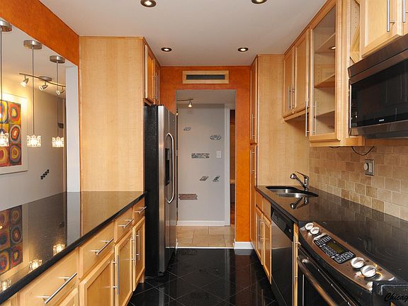 4th image of 940 Beau Dr Unit 210
