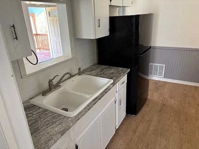 3 bed, 1246 sqft, $1,000 — Photo 4