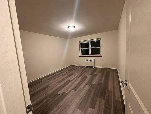 4th image of 25 Claire Ct #2G