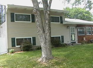 9 Mountbatten St, Rochester, NY 14623