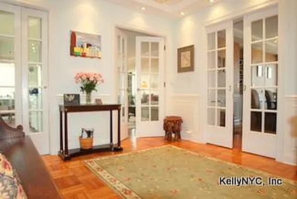 Rented by KellyNYC Inc | media 22