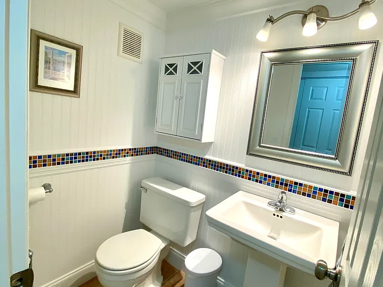 335 Farnham Cres #P — Photo 21