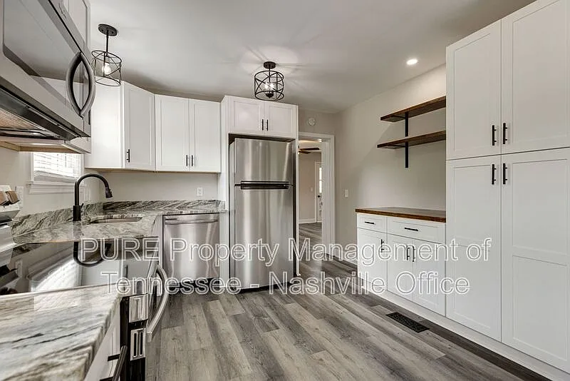 3 bed, 2.0 bath, 1212 sqft, $2,195 — Photo 4