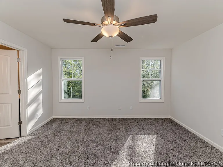 87 Onslow Ct — Photo 15