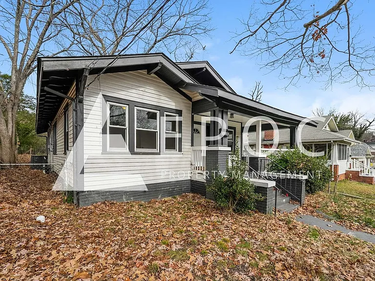 305 Burtner St — Photo 2