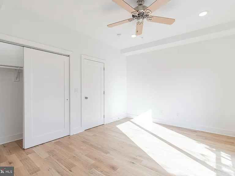 2406 W Master St #2 — Photo 12
