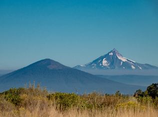 18858 Ridgeline Dr, Bend, OR 97702