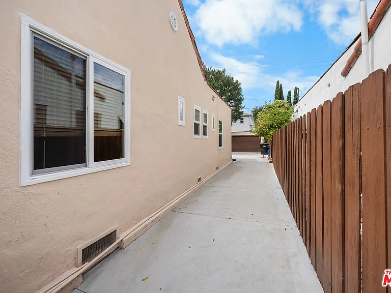 609 Padilla St — Photo 24