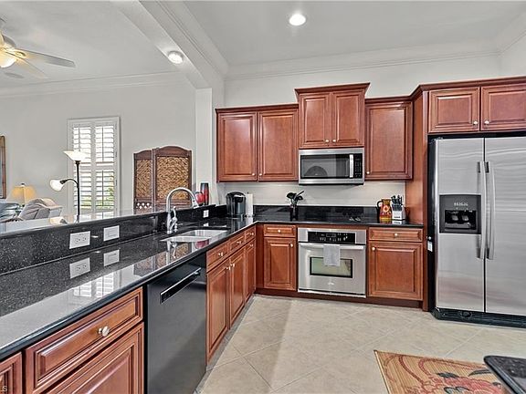 4th image of 3521 Lakeview Isle Ct