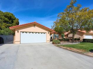 14686 Coolglen Dr, Helendale, CA 92342