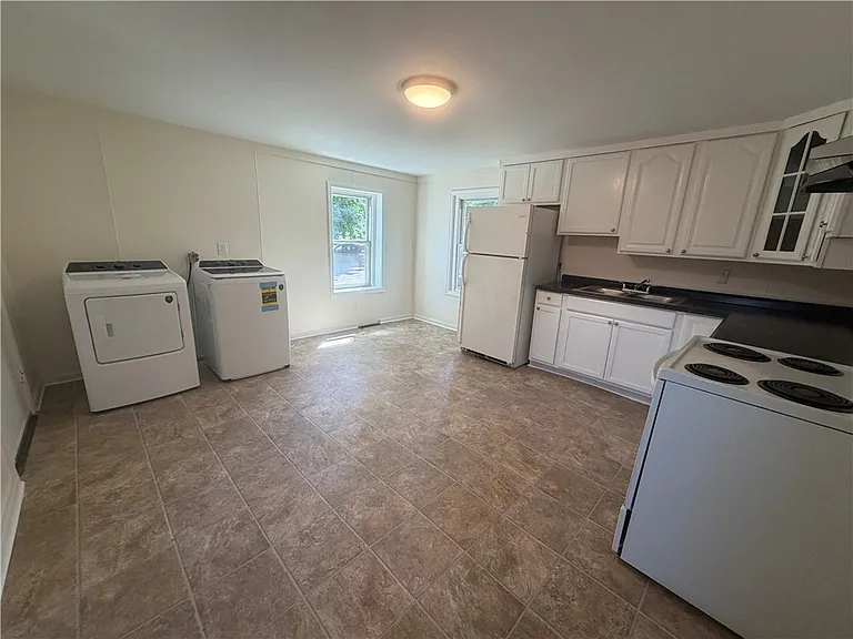 1846 Ridge Rd — Photo 3