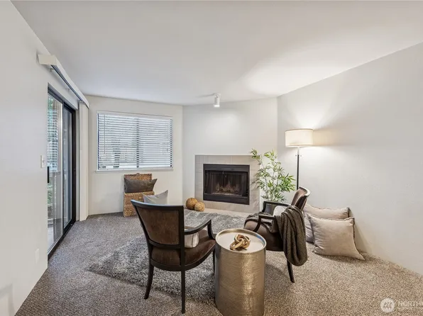 700 N 160th Street #A110, Shoreline, WA 98133