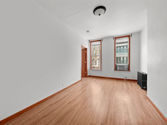 5th image of 321 22nd St #2