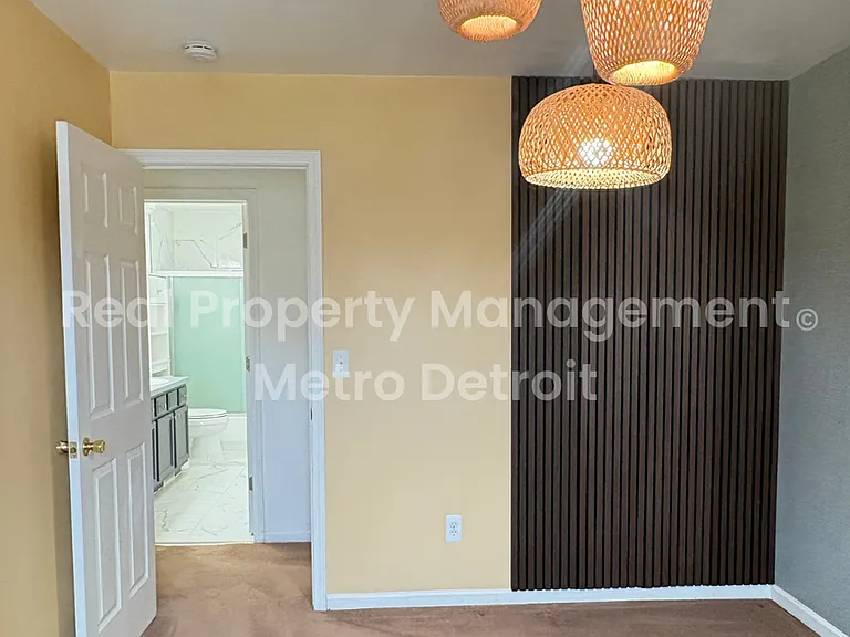 6994 York St — Photo 13