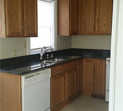 3rd image of 2698 Hartford Dr