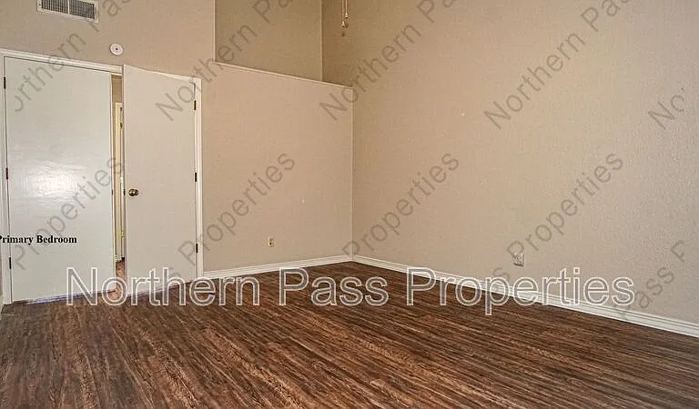 4553 General Maloney Cir — Photo 18