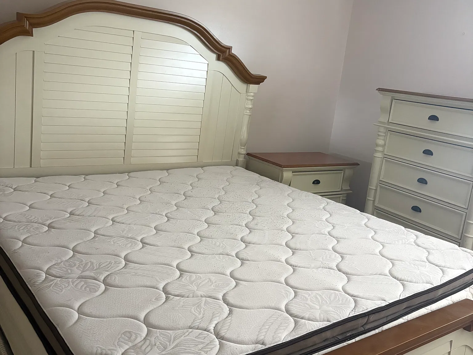 6 bed, 3865 sqft, $1,200 — Photo 2