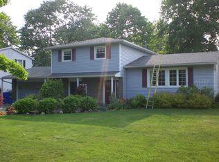 21 Evanwood Dr, Rochester, NY 14626