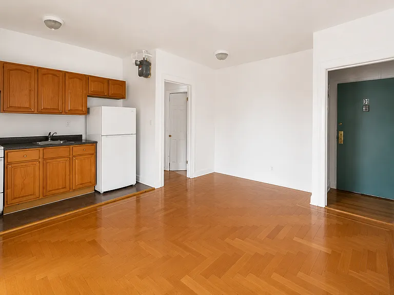3230 Steuben Ave #D1 — Photo 2